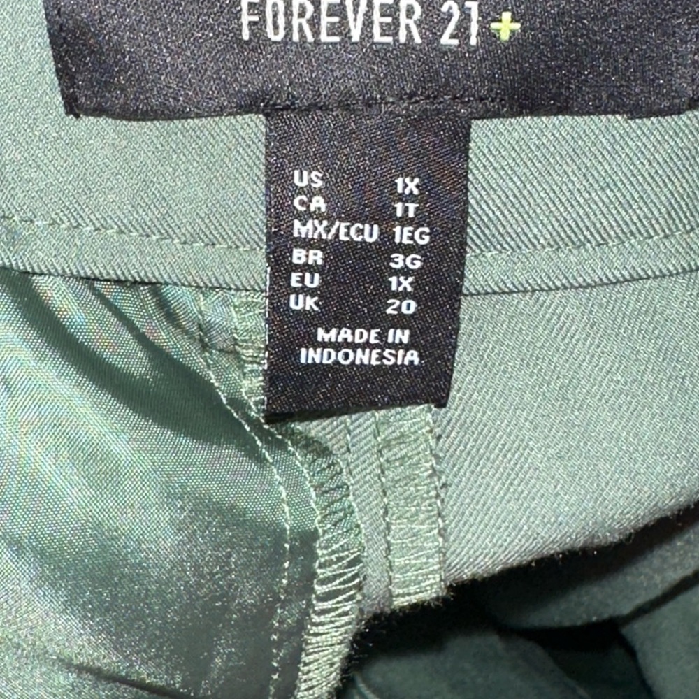 Forever 21 Plus Olive Green Trousers - Picture 4 of 5